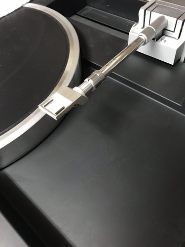 YAMAHA PX-2 LINEAR TRACKING TURNTABLE W/ORIGINAL HEADSHELL