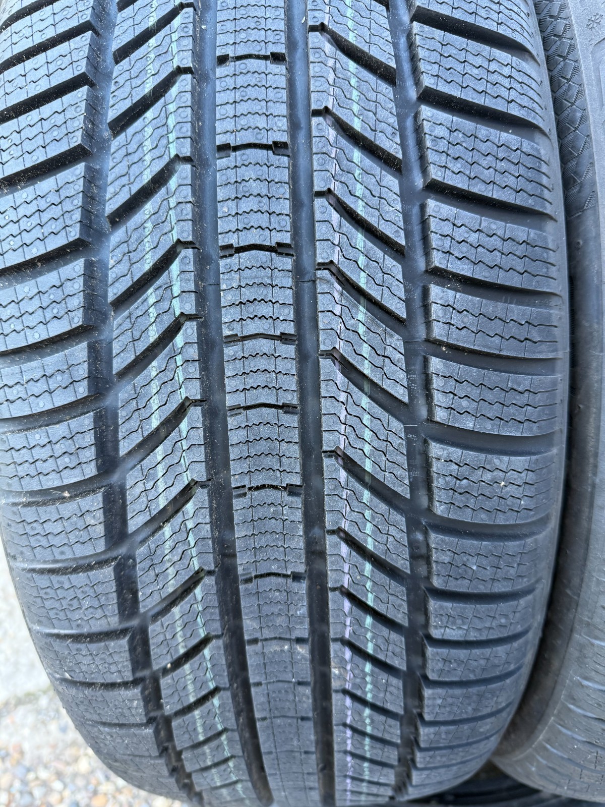 New 255 45 20 Continental, Winter, XL, M+S, 105V, x1 Tyre (F1_tyres) YD275