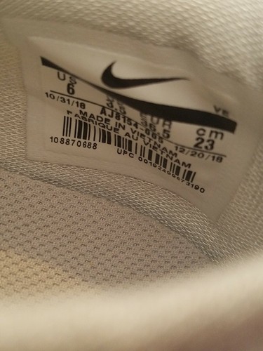 Womens Nike Foundation Elite TR Training Shoes, Size 6M, Lt. Grey, EUC!