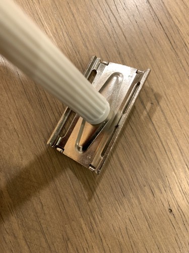 GILLETTE Unmarked Safety Razor Manual Shaver White Plastic Handle Collectible 20