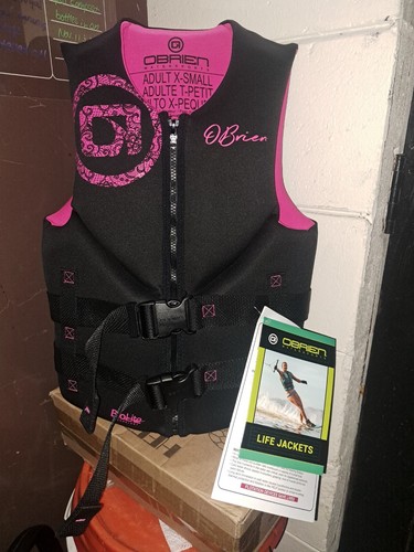 O'Brien Women's Neoprene USCGA Life Jacket with Zip Closure