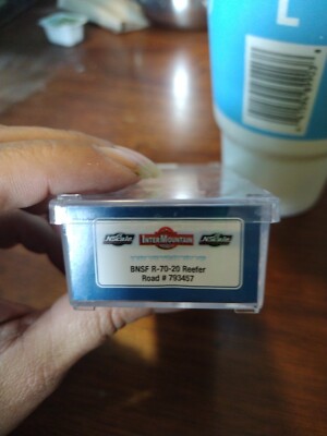 N Scale Intermountain N Scale Enthusiast BNSF R-70-20 Reefer #793457