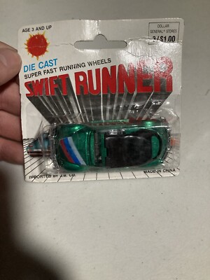 Swift Runner Die Cast Green Beetle 