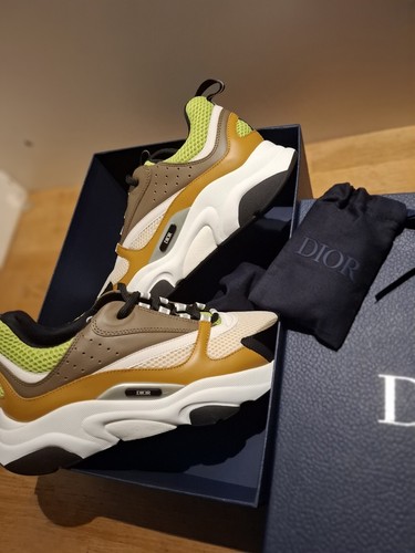 Pre-owned Dior B22 Size 9 In White