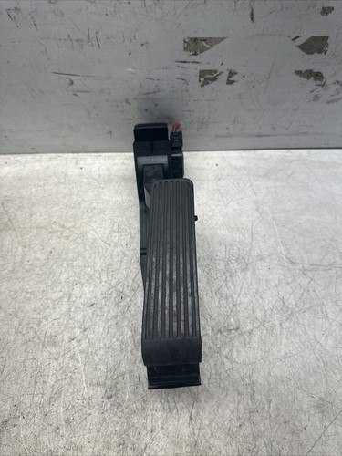MERCEDES W211 E CLASS ACCELERATION PEDAL A2113000504 2001-2008
