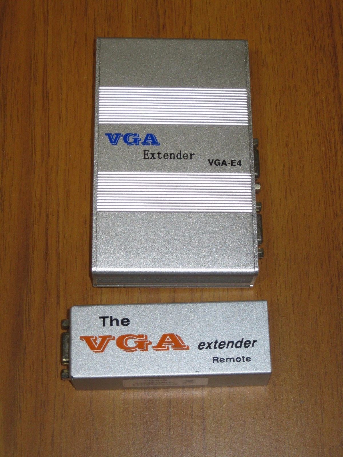 SmartView VGA-E4 4-Port VGA over CAT5 Extender Local Unit with Remote Unit VGA-R