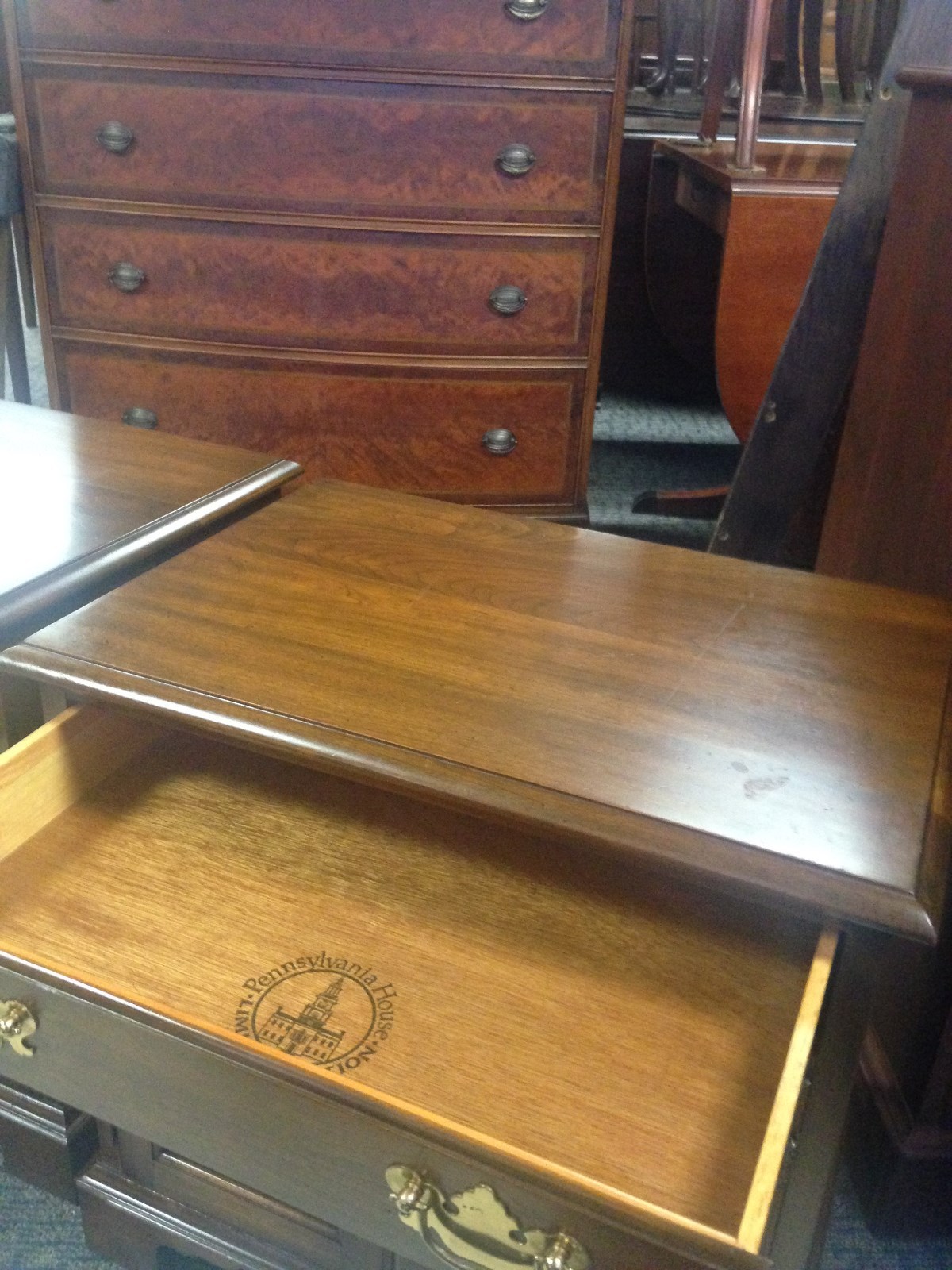 PAIR OF PENNSYLVANIA HOUSE VINTAGE CHERRY NIGHT STANDS--END TABLES