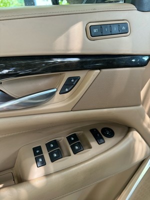 image 4 of interior