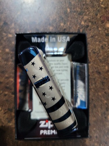 ZIPPO Sturmfeuerzeug Flying Eagle – Blau, Hochglanzpoliert, 360° Foto-Design, In Geschenkbox