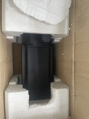 Bosch Rexroth Indramat MHD071B-061-NP0-UN Permanent Magnet Motor New