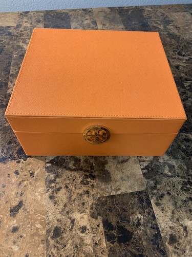 Qlix × TORY BURCH ELLE JAPON PREMIUM BOX $_12.JPG?set_id=880000500F