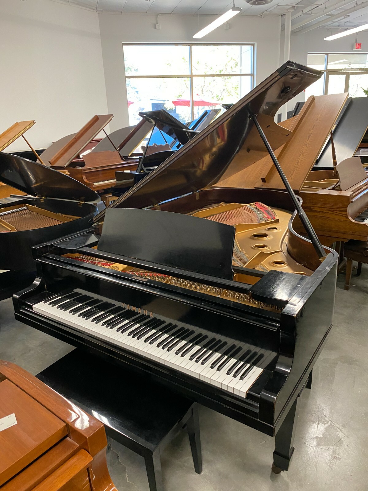 yamaha g1 baby grand piano