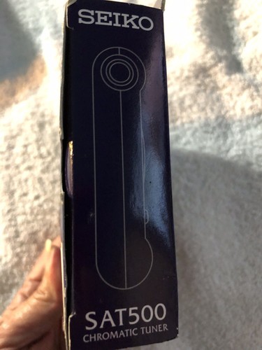 SEIKO CHROMATIC TUNER SAT500 NEW