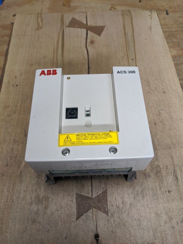 ABB Drives ACS311-1P6-1 ACS 300 AC Drive 220VAC Motor Control Unit 