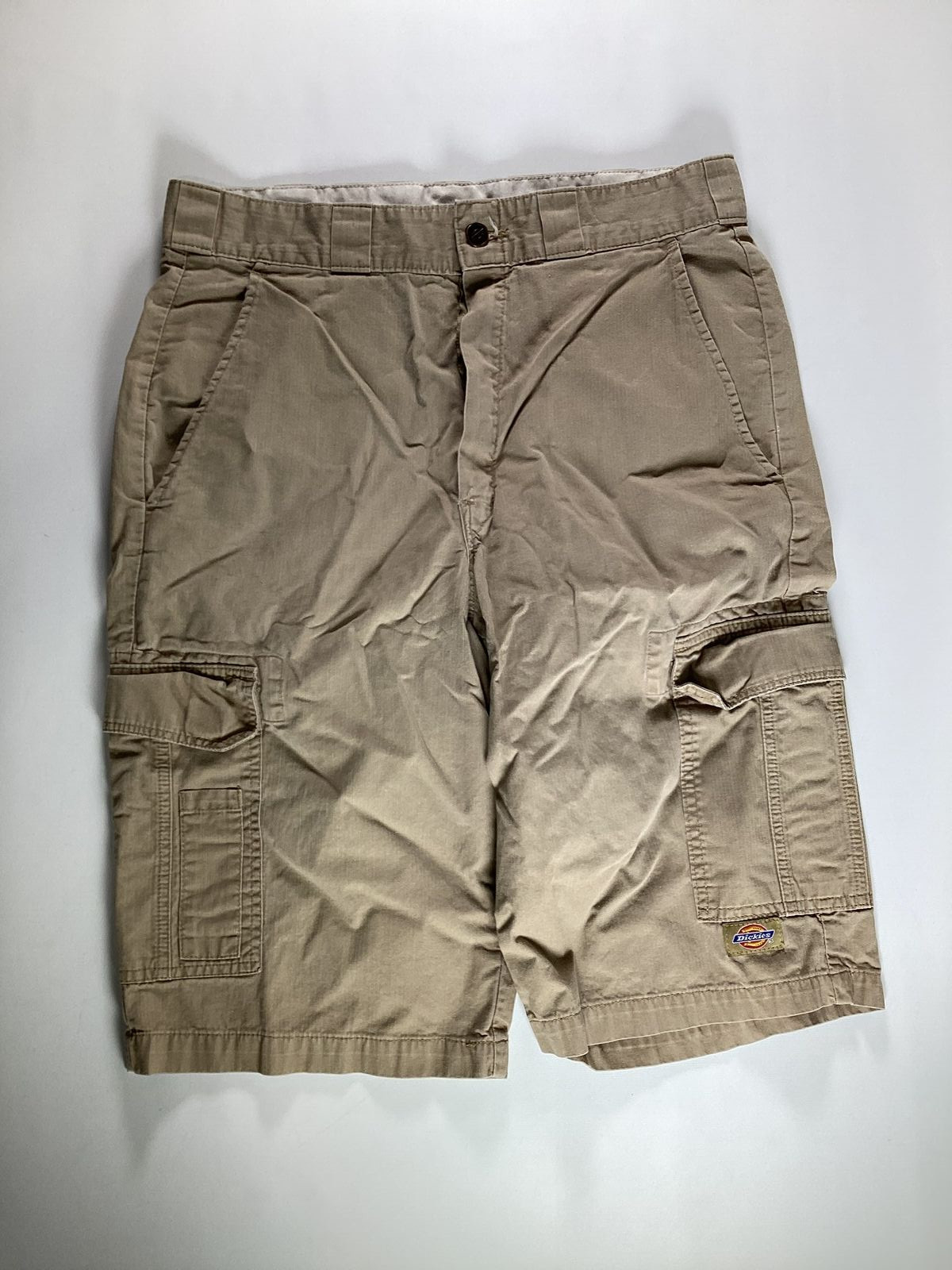 Mens Dickies Khaki Cargo Shorts Sz 32 GUC