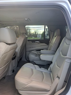 image 4 of interior