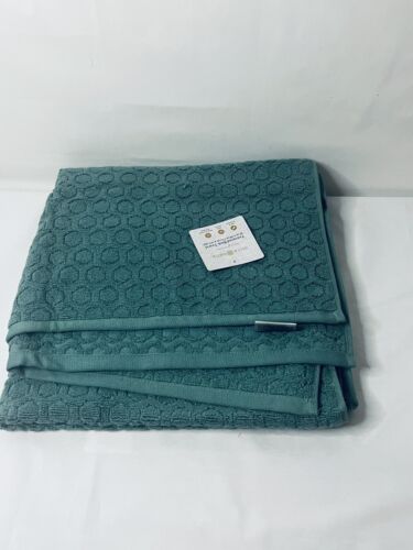 Mira Bella Bath Towel, Teal Green Color. 30”X58”