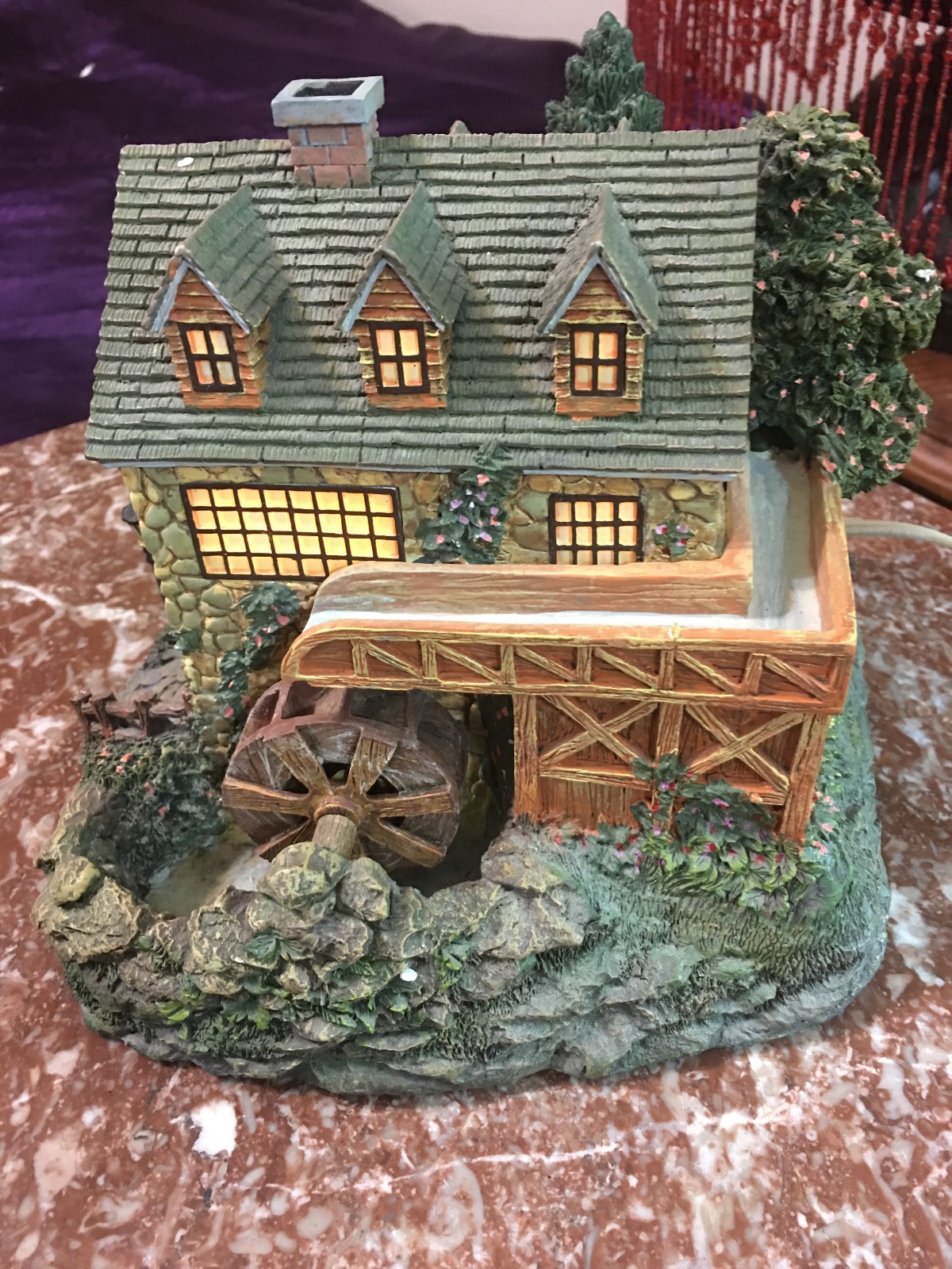 2001 Thomas Kinkade Hawthorne Village 