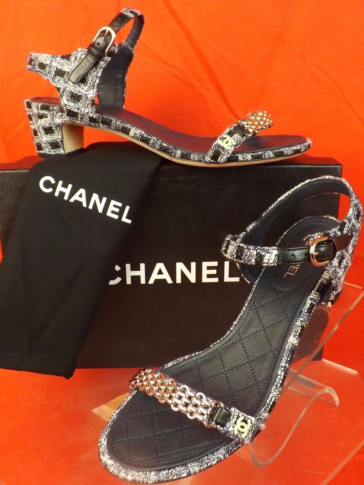 NIB CHANEL NAVY TWEED GOLD CHAIN CC PEARL LOGO SANDALS LOW