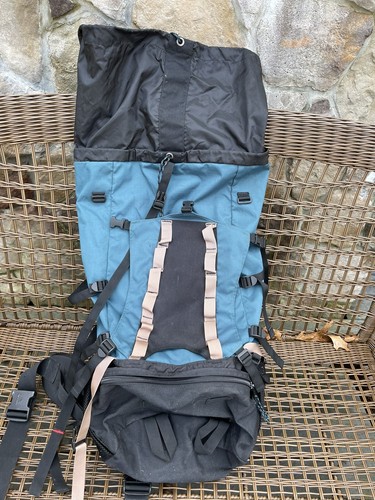 Eastern Mountain Sports Backpack Hiking Pack - Blue w/matching waist pouch