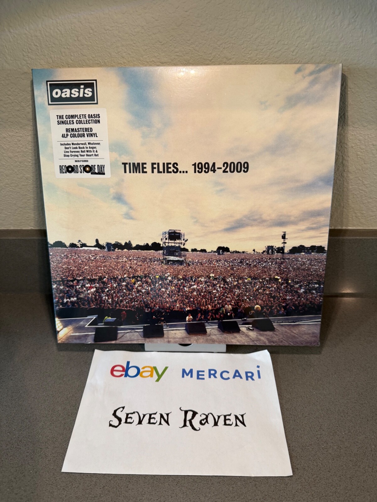 Oasis「Time Flies... 1994-2009」 $_57.JPG?set_id=880000500F
