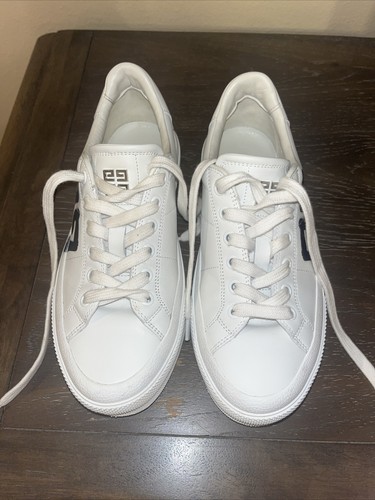 【GIVENCHY】 CITY SPORT SNEAKERS Givenchy City Sport Low-Top Sneakers. Classy, elegant