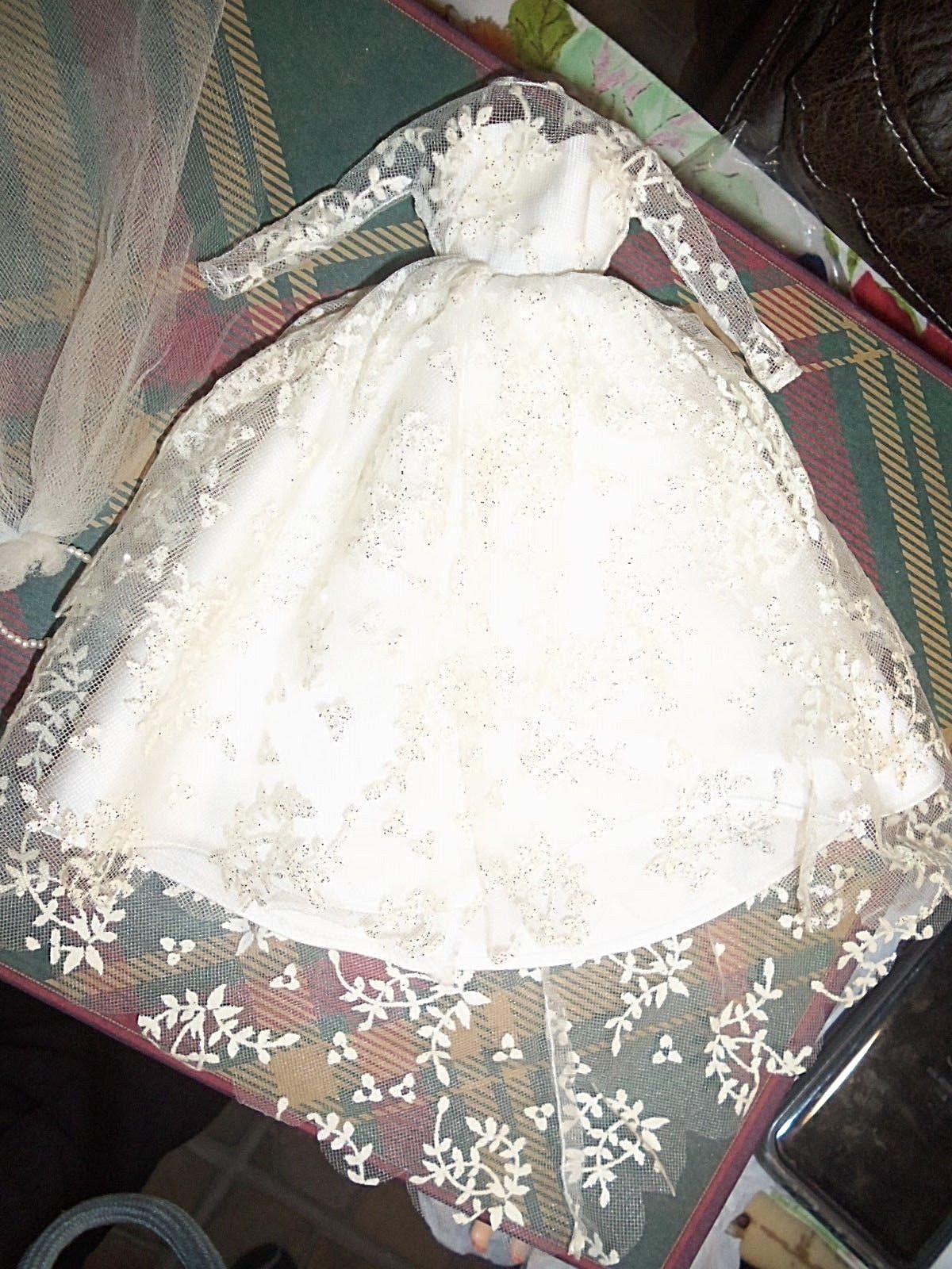 Barbie 1996 - Reproduction Of *1961 WEDDING DAY Bride 17120 Ensemble