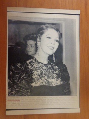 Vtg Wire Press Photo Actress Loretta Young The Farmer S Daughter The Strangerのebay公認海外通販 セカイモン