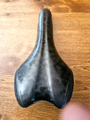 MONGOOSE - Rare Vintage 2000 BMX Dirt Jumping Saddle with Embossed Logo