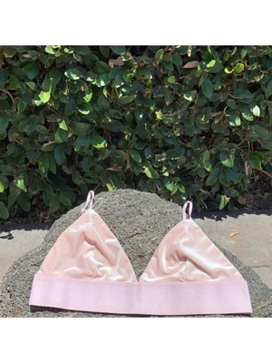 

GUESS Intimates Розовый однотонный бюстгальтер на каждый день из спандекса Размер, W64P0SK5530