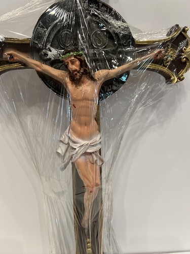 Beautiful 12x7" Resin Artisan Hand Crafted/paint Crucifix Tabletop Religious