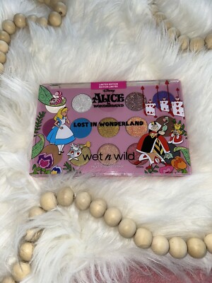   Wet N Wild x Alice In Wonderland - LOST IN WONDERLAND EYE & FACE PALETTE