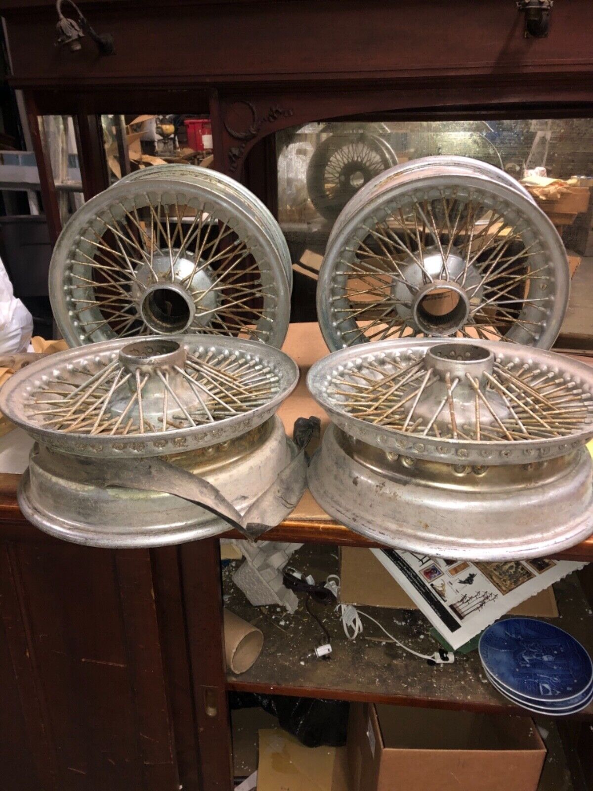 Vintage Set Of (4) Jaguar XJ series spoked rims Original Cap Vintage Set Of (4) Jaguar XJ series spoked rims Original Cap