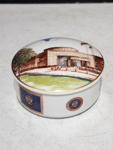 Vintage Tiffany & Co. George Bush Porcelain Presidential Vintage Tiffany & Co. George Bush Porcelain Presidential