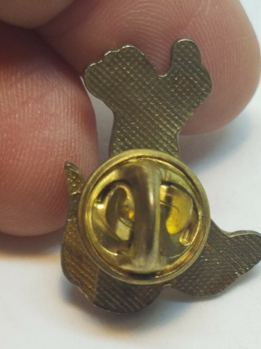 Rare & Vintage Metal Back WALT DISNEY GOOFY Pin Pinback