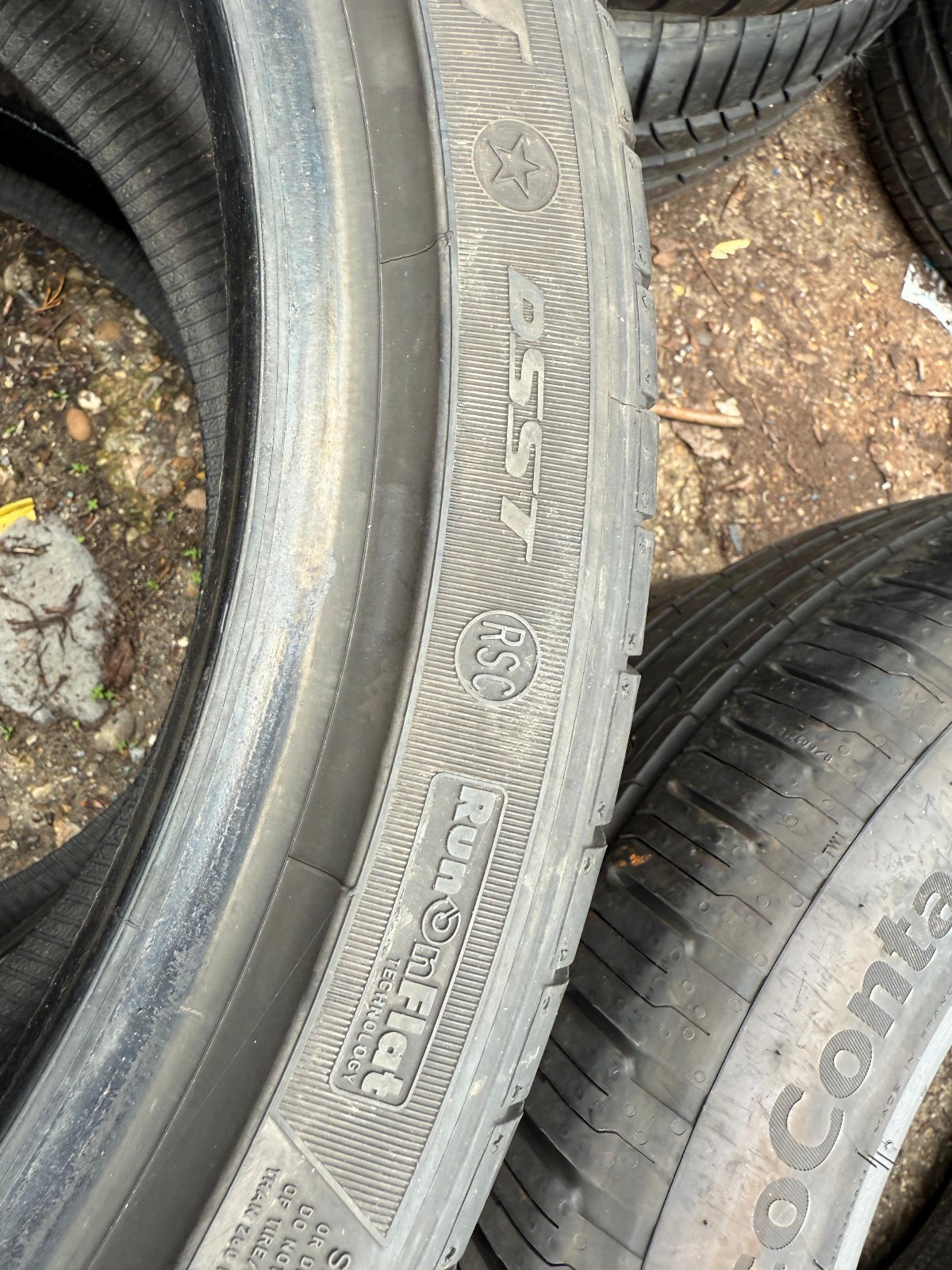 275 35 19 Dunlop RunFlat, 108Y, x2 A Pair 5.3mm (F1_tyres) FOD L3747