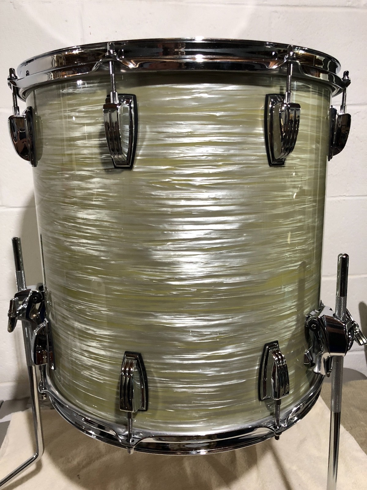 Ludwig Classic Maple 16x16 Floor Tom Olive Oyster *MINT* 2018