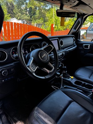 image 10 of interior