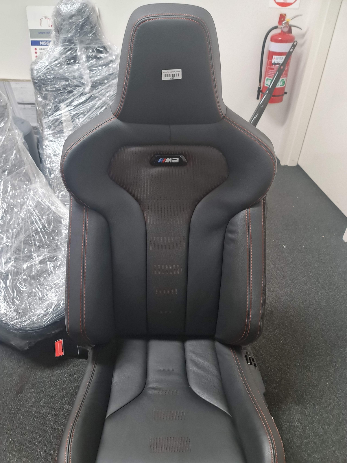 0 Seat PASSENGER SIDE F87 M2 COMPETITION FRONT LEATHER image 5