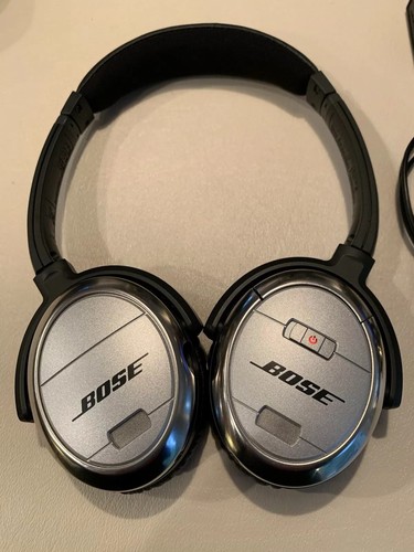 BOSE QUIET COMFORT 3 ACOUSTIC NOISE CANCELLING HEADPHONES WITH CASE QC3
