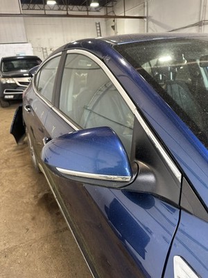 17 18 HYUNDAI ELANTRA Door Mirror Passenger Right