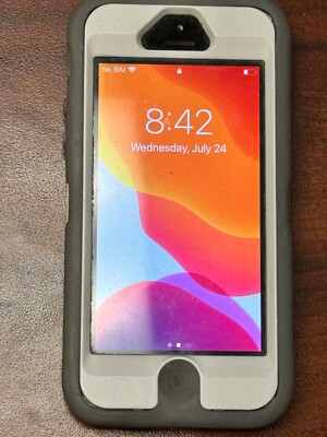 IPhone SE 1st gen Verizon  16GB space grey w/ Otterbox