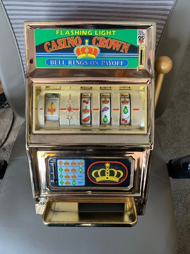 Waco Casino Crown Slot Machine With Flashing Light and Bell Rings On Payoff Wow!