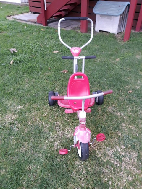 radio flyer steer and stroll trike australia