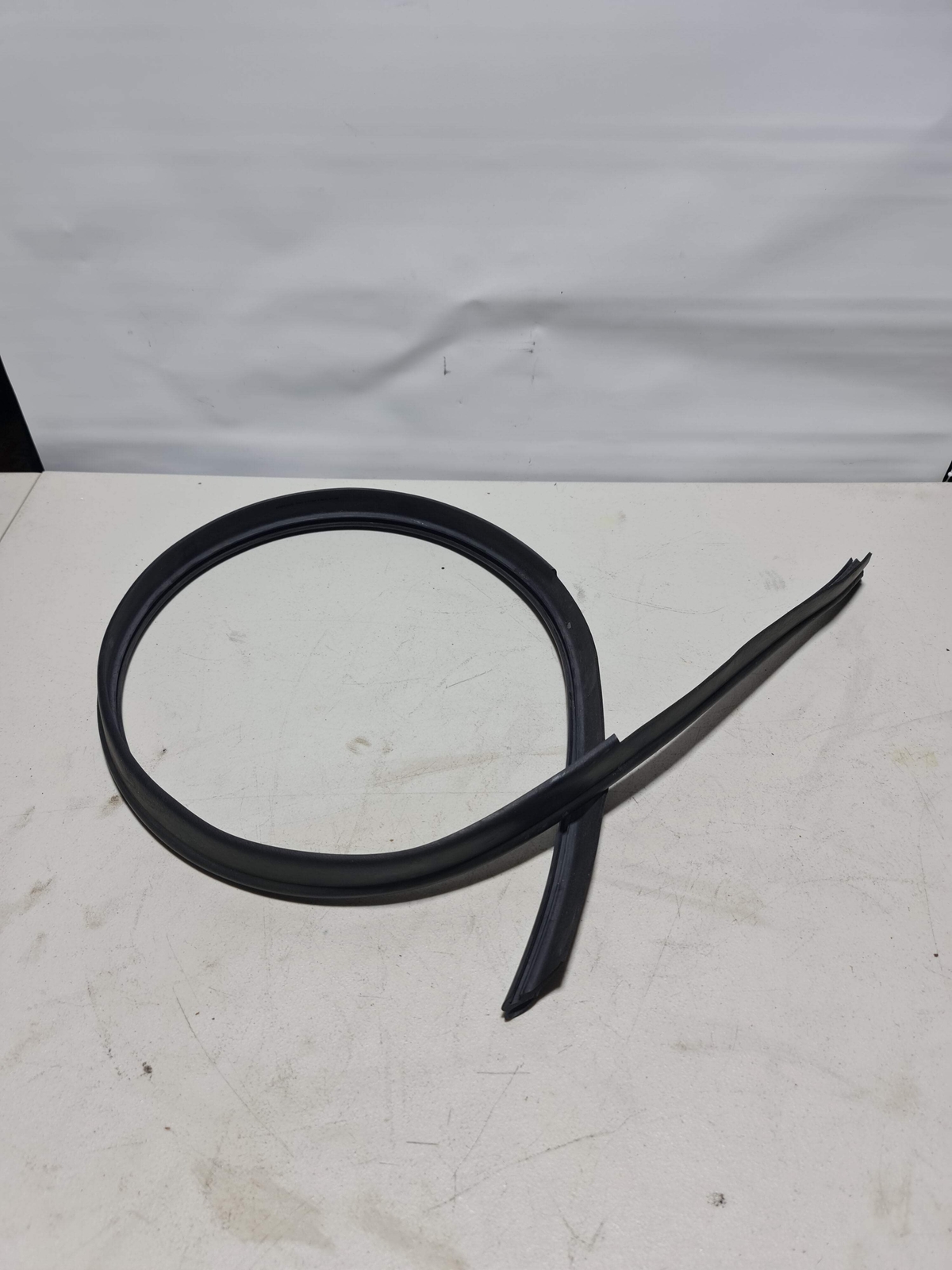 0 Bmw 2012-2020 51-76-7-255-802 51767255802 Front Engine Hood Sealing 7255802 image 3