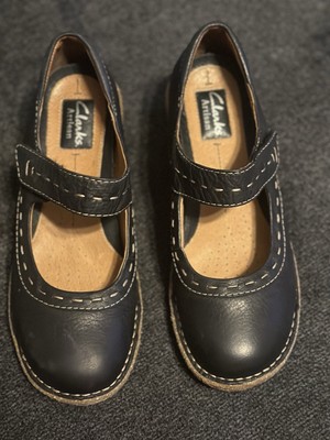 Clarks active air hot sale