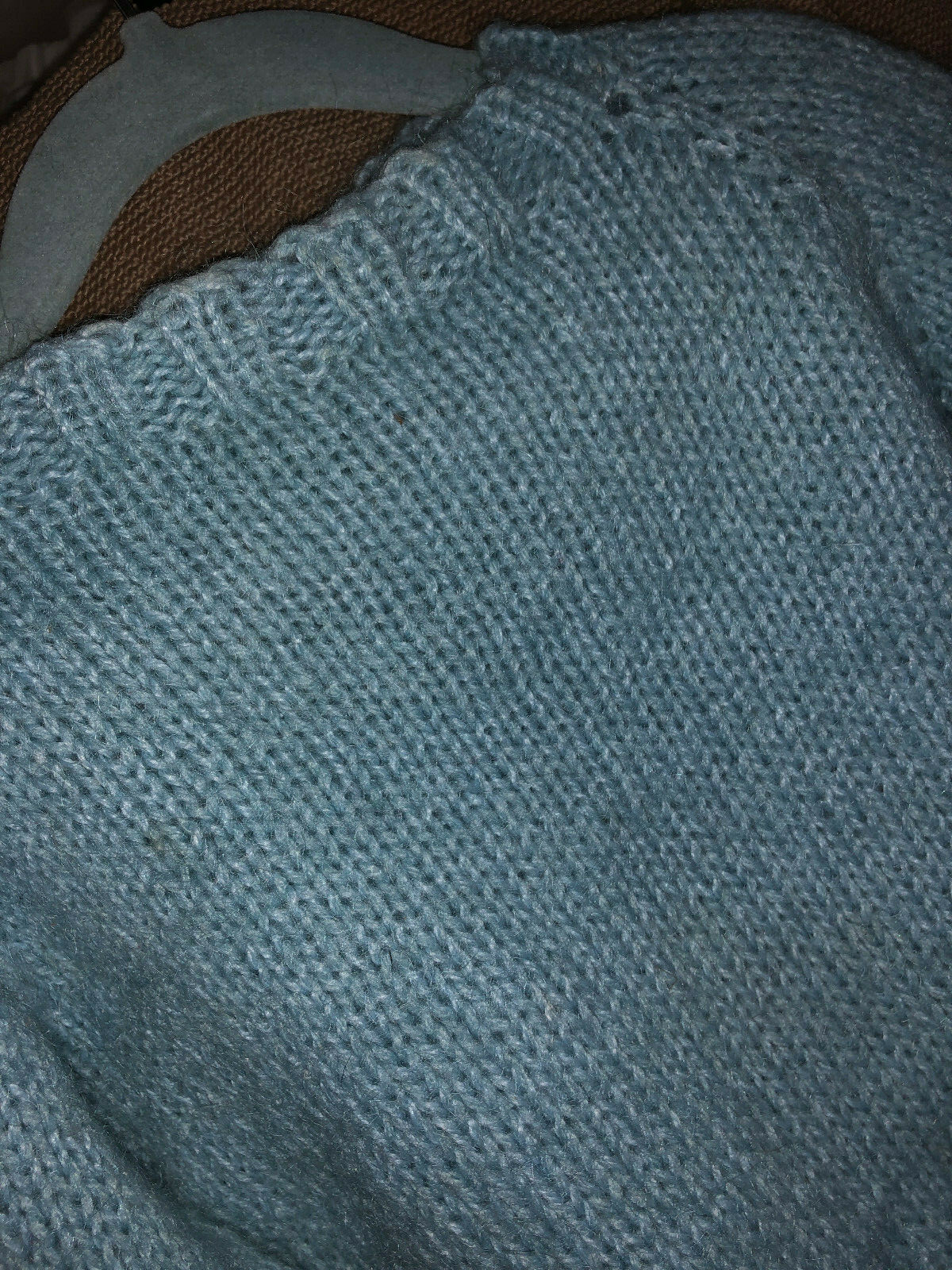wonderful RObins Egg Blue HAND KNIT wool crew neck sweater 4-5 years