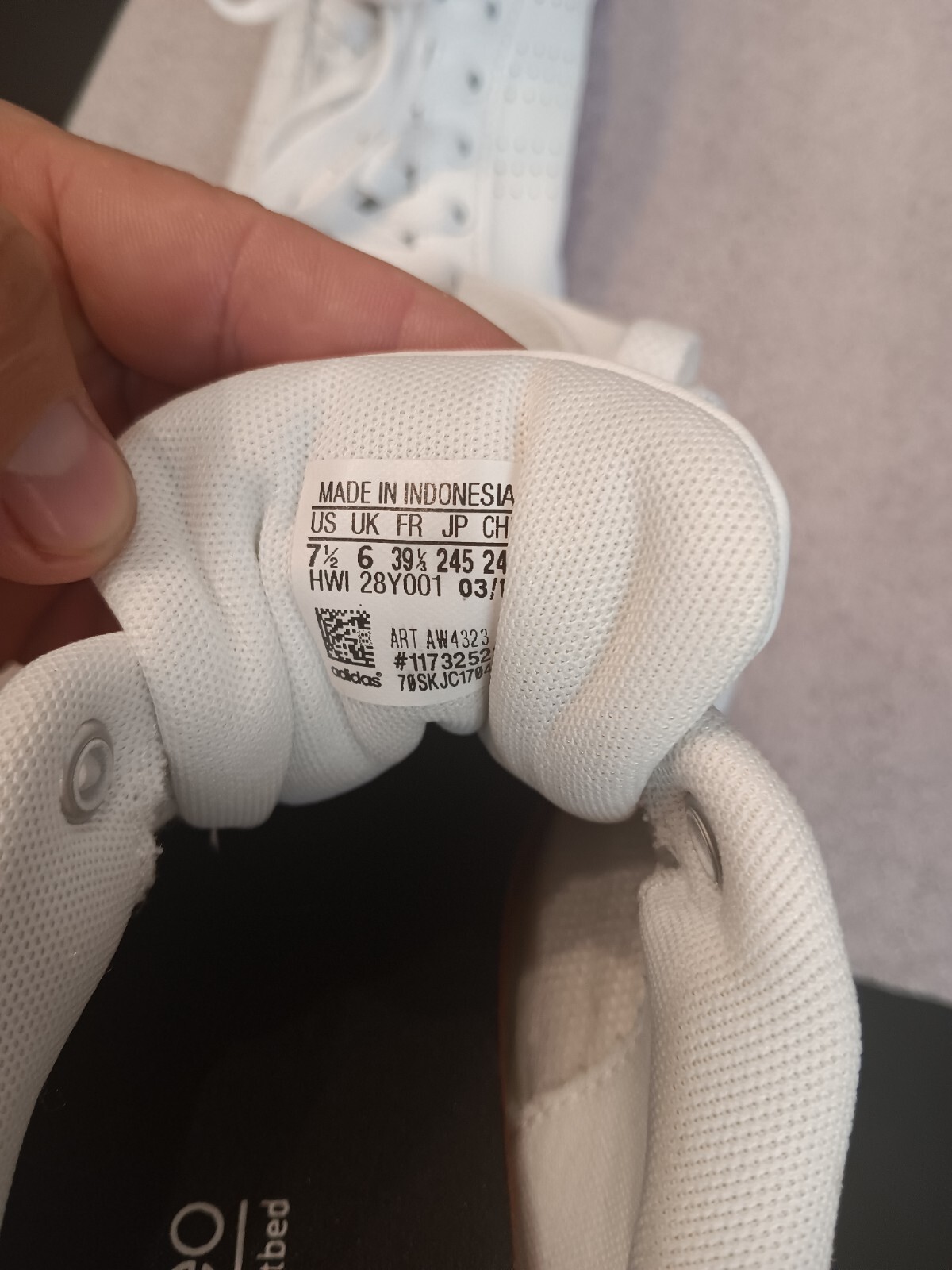 Adidas Womens Cloudfoam Advantage AW4323 White Casual Shoes Sneakers Size 7.5