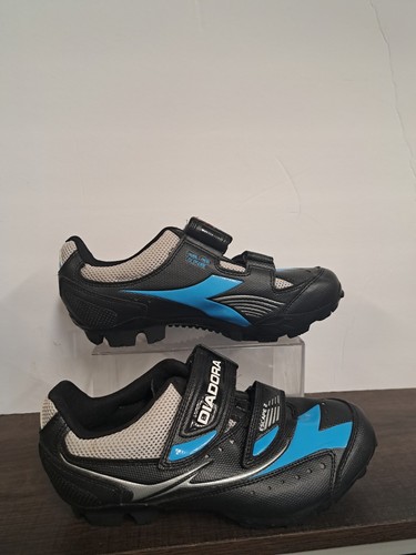 DIADORA - DIADORA SPD サイクリング シューズ ベルクロ クリート付き 自転車 DIADORA - DIADORA SPD サイクリング シューズ ベルクロ