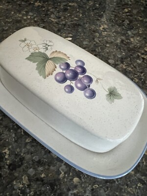 Vintage Savoir Vivre LUSCIOUS Grape Fruit Covered Lidded 1/4lb Stick Butter Dish